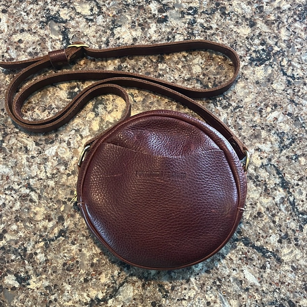 Portland Leather Small Circle Crossbody purse in Nutmeg